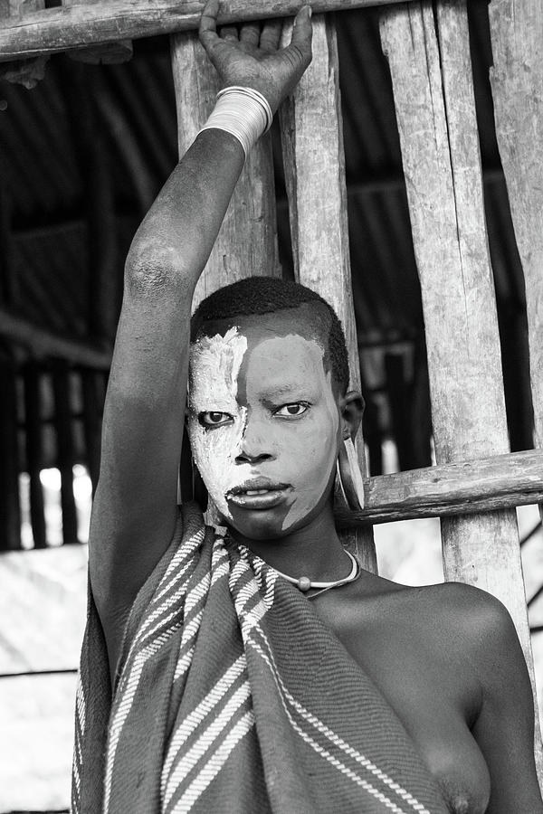 Siru Woman 4 Photograph by Mache Del Campo