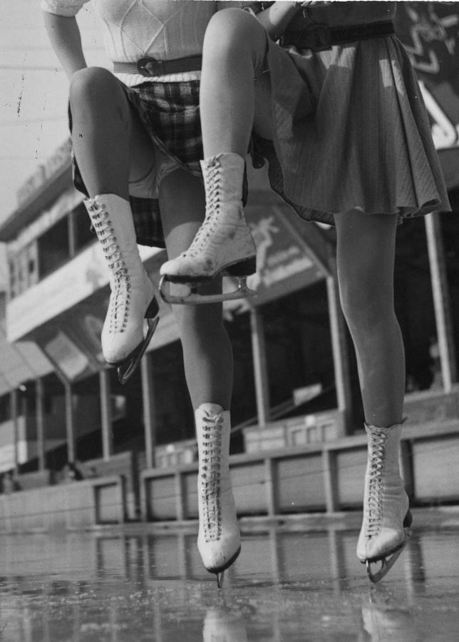 Skating Legs Photograph by Hulton Archive