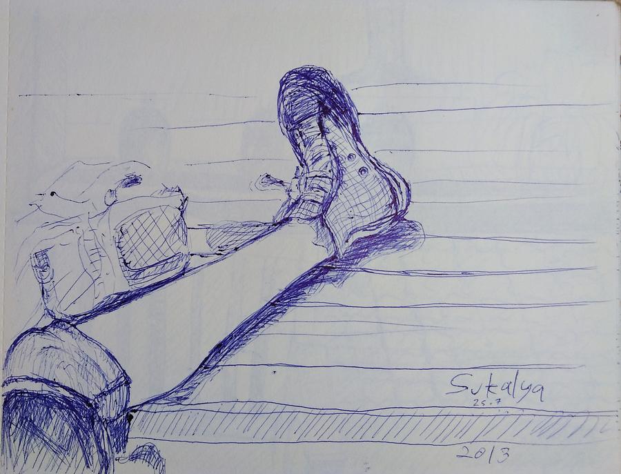 Sketching a leg Drawing by Sukalya Chearanantana