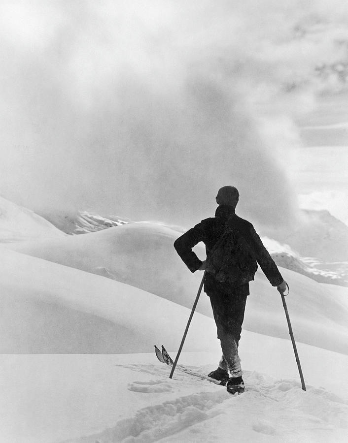 Skiers In Saint Moritz In 1950s Photograph by Keystone-france Skiers In Saint Moritz In 1950s Photograph by Keystone-france