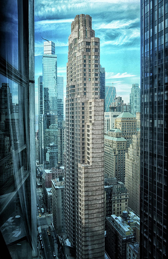 Sky High Peek of Manhattan Photograph by Deidre Elzer-Lento