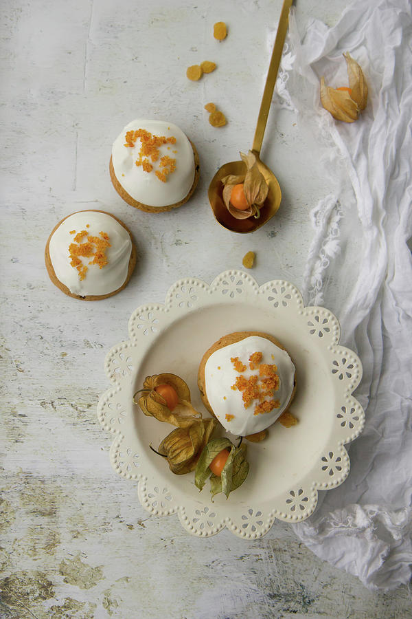 Small Christmas Cakes With Physalis Photograph by Patricia Miceli