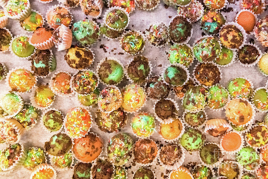 Small homemade muffins made by children to have fun. Photograph by Joaquin Corbalan