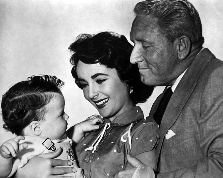 Smiling Elizabeth Taylor And Spencer Tracy Photograph by Globe Photos ...