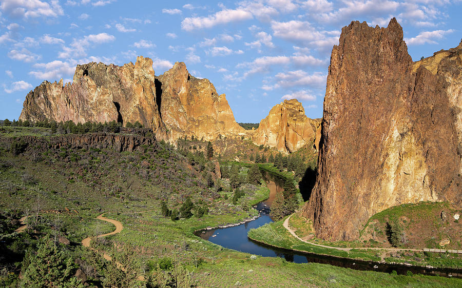Smith Rock State Park Photograph by Jerry Fornarotto