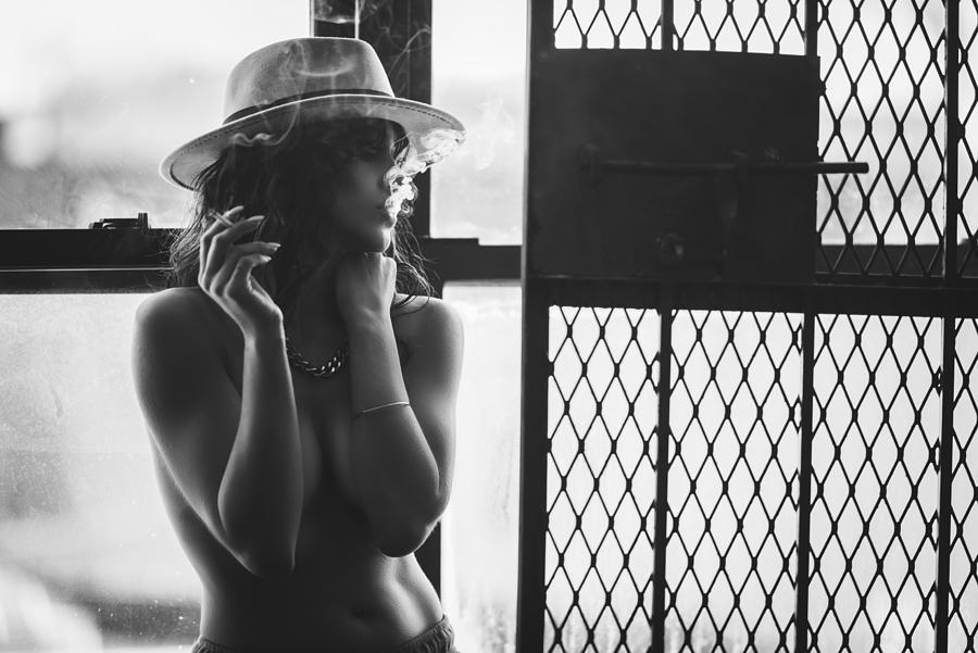 Nude Photograph - Smokin by Carmit Rozenzvig