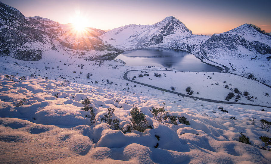 Snow Rays Photograph by Manuel Bermdez