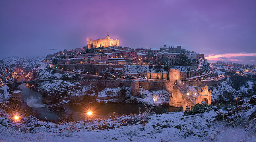 Toledo Photograph - Snowy Dream by Enrique Rodrguez De Mingo