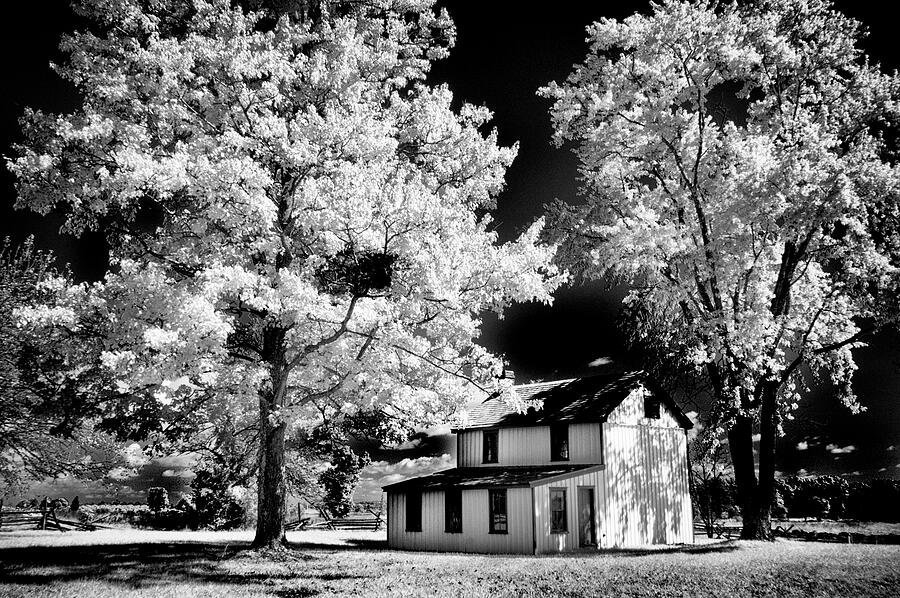 Snyder Battlefield Farm House - B W by Paul W Faust - Impressions of Light Snyder Battlefield Farm House - B W by Paul W Faust - Impressions of Light