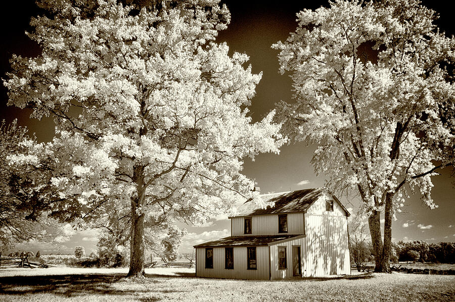 Snyder Battlefield Farm House Old tone Look Photograph by Paul W Faust - Impressions of Light