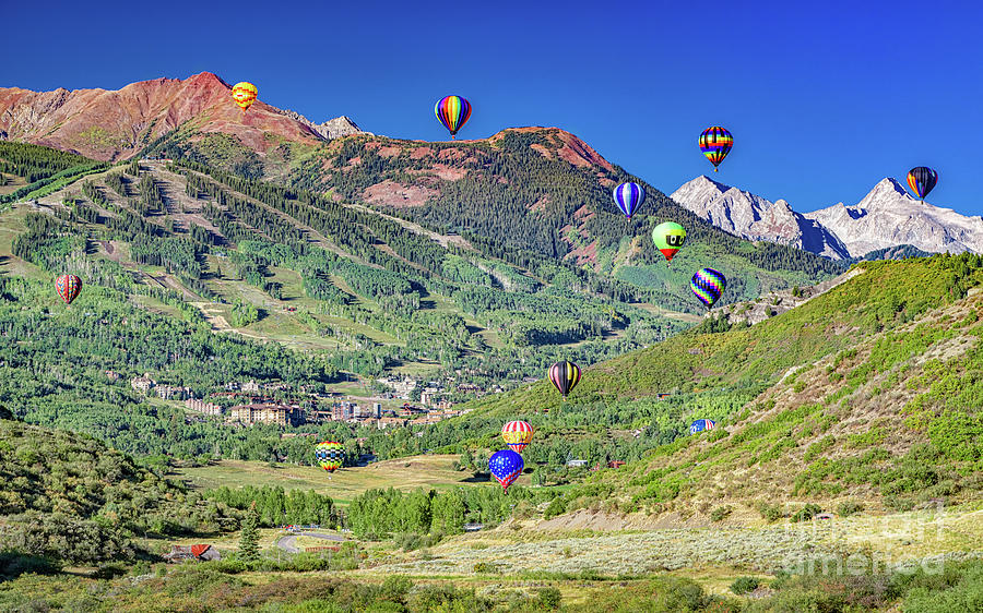 Soaring over Snowmass Photograph by Melissa Lipton