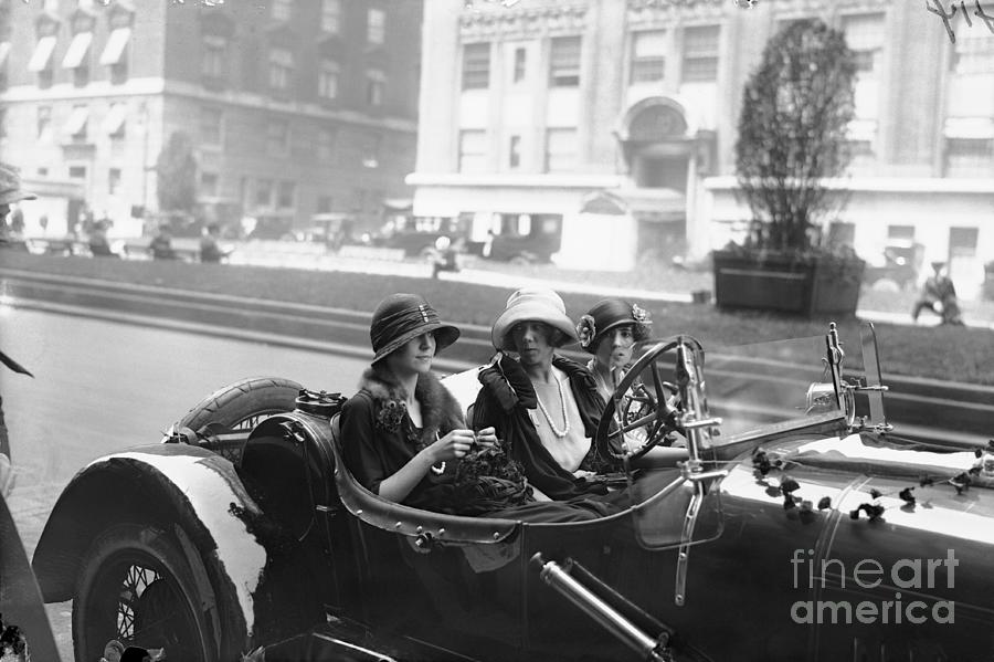 Society Girls Sitting In Car Selling Photograph by Bettmann