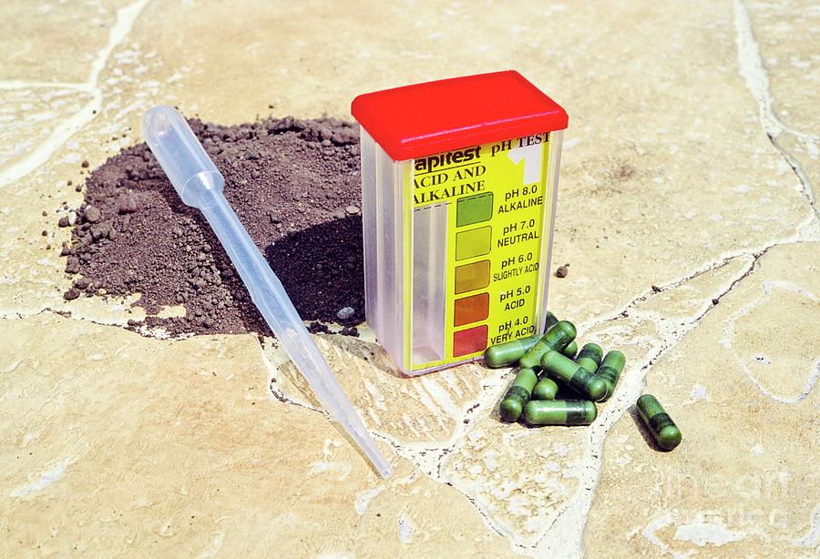 Still Life Photograph - Soil Ph Test Kit by Martyn F. Chillmaid/science Photo Library