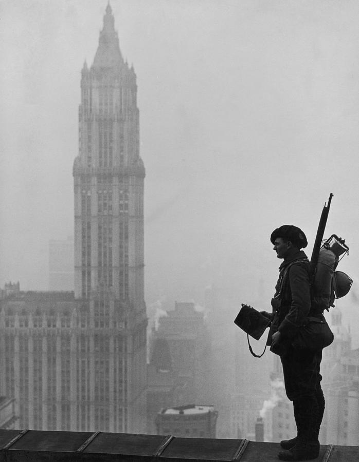 Soldier In Manhattan Photograph by Fpg