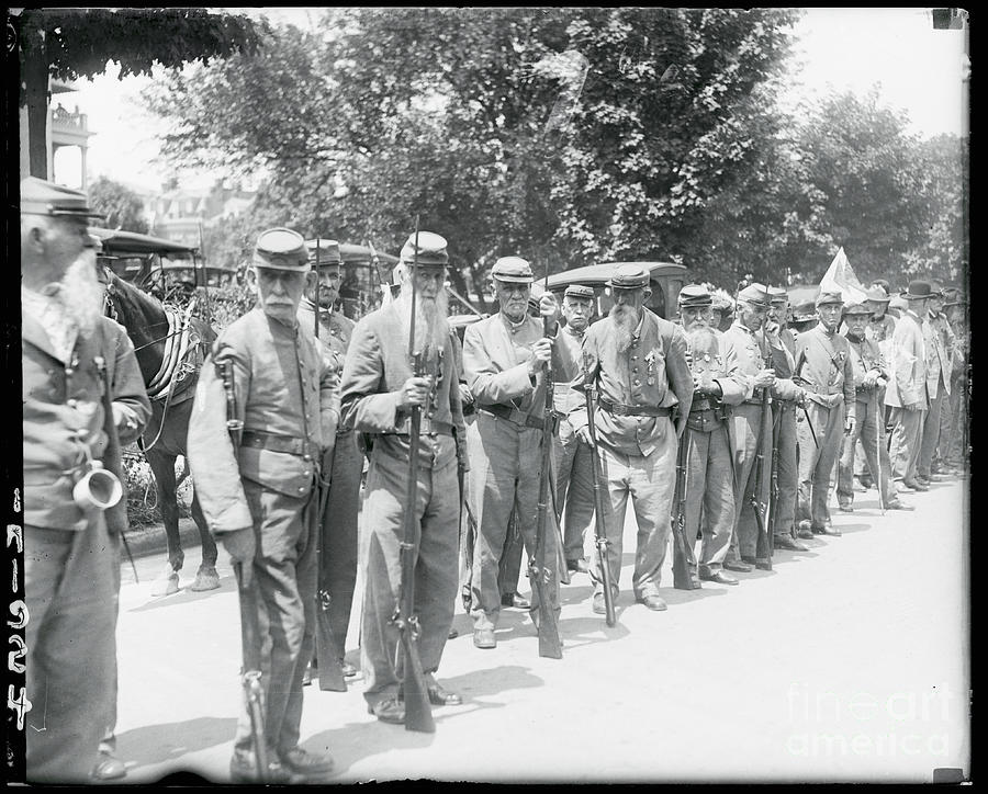 Soldiers Gathering In Formation Photograph by Bettmann