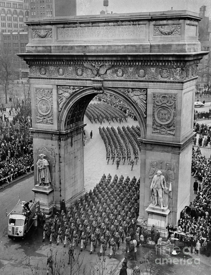 Soldiers Of The 82d Airborne Division Photograph By New York Daily News ...