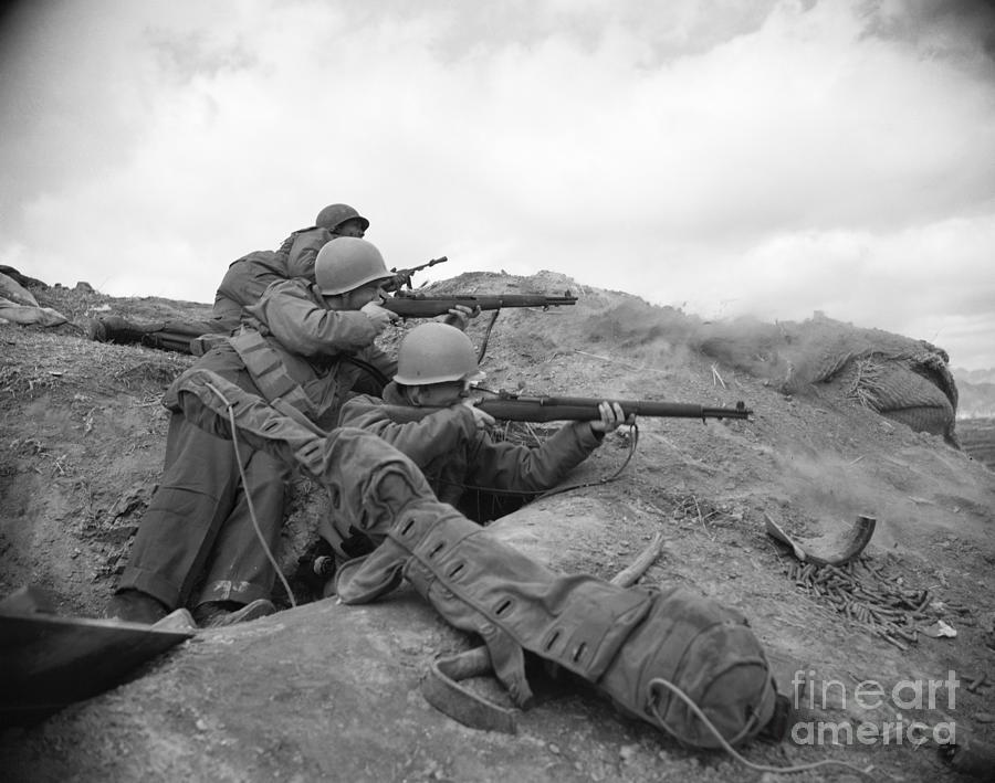 Soldiers Shoot At Enemy Targets Photograph by Bettmann