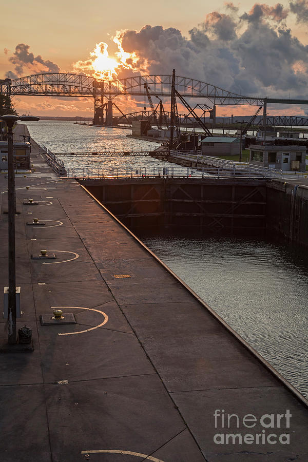 Device Photograph - Soo Locks by Jim West/science Photo Library