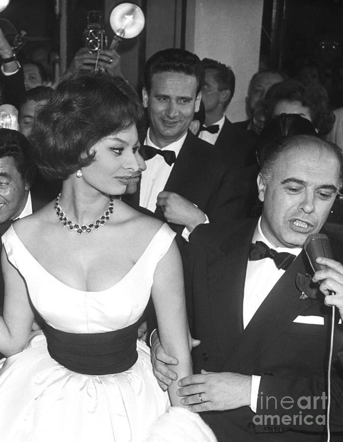 Sophia Loren And Husband Carlo Ponti Photograph by Bettmann