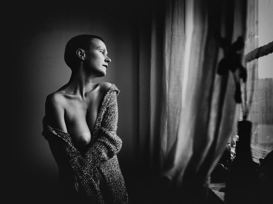 Nude Photograph - Sotto Voce by Victor Zamanski