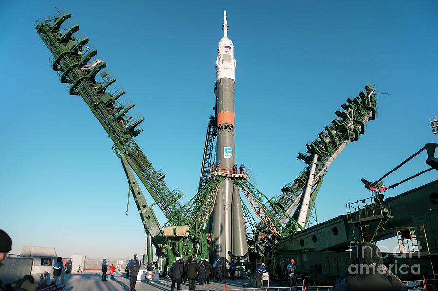 Soyuz Tma-15m Rollout Photograph by Nasa/aubrey Gemignani/science Photo ...