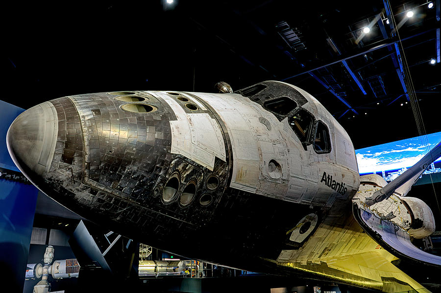 Space Shuttle Atlantis-2 Photograph