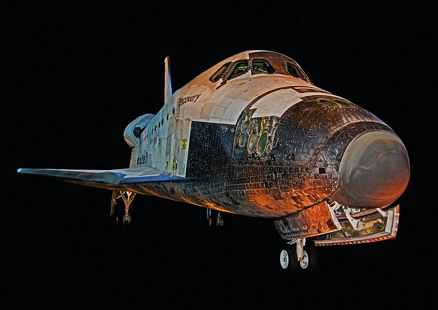 Space Shuttle Discovery Photograph by Millard H. Sharp