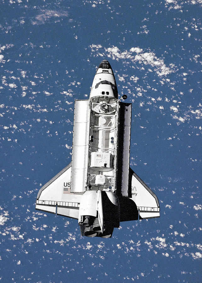 space-shuttle-open-filip-hellman.jpg