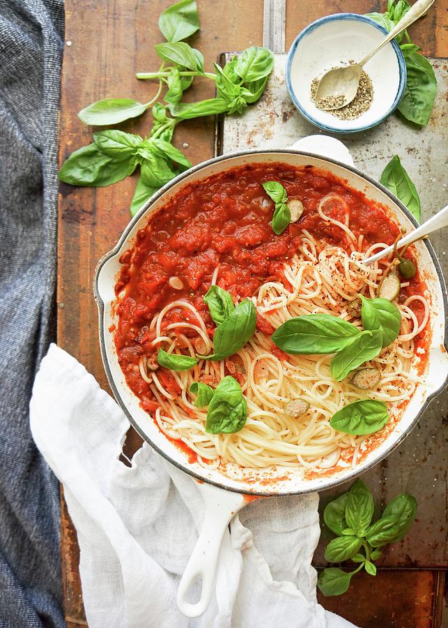 Spaghettis Allarrabbiata Photograph by Velsberg