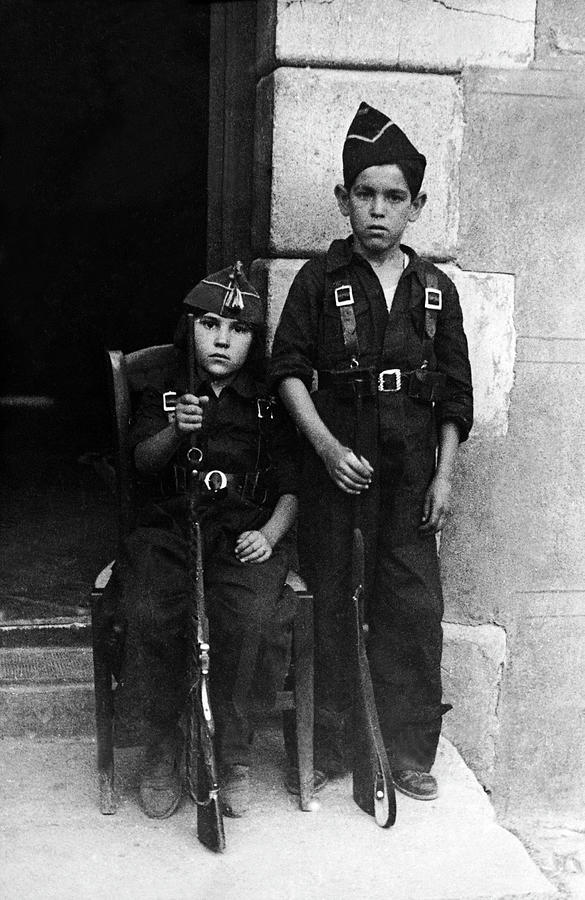 Spanish Civil War  Armed Young Photograph by Keystone-france