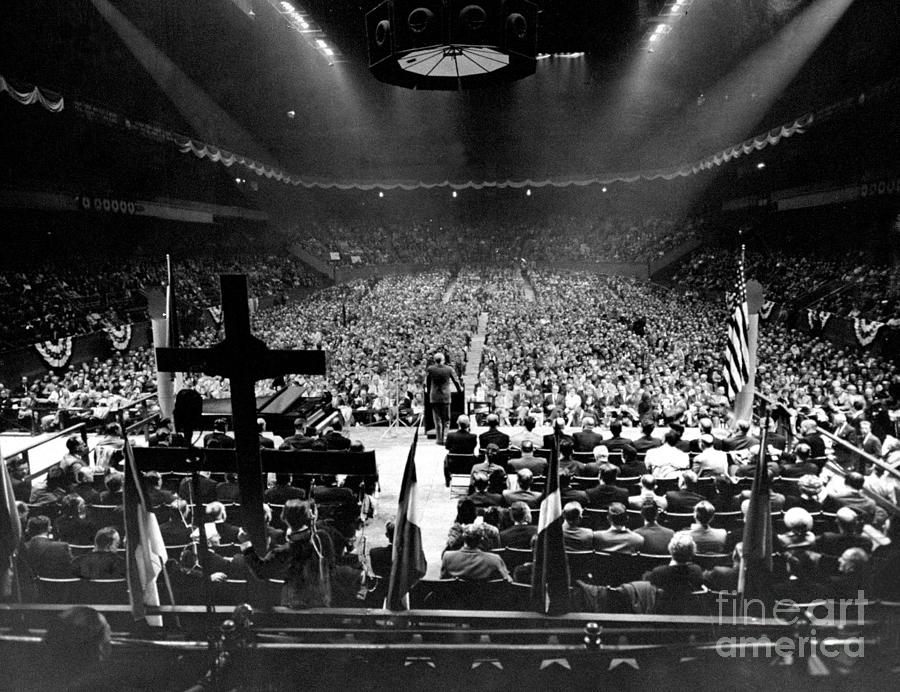 Speaker Addresses 8,000 Hungarian Photograph by New York Daily News Archive