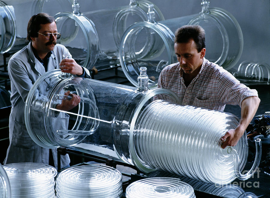 Specialist Glass Manufacture Photograph by Maximilian Stock Ltd/science Photo Library
