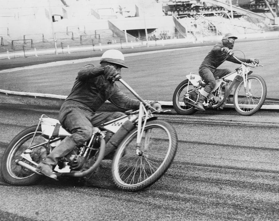 Speedway Racing Photograph by Central Press