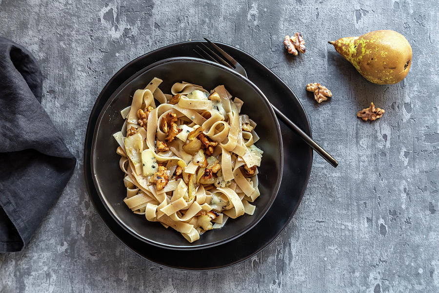 Spelt Tagliatelle With Balsamic Pears, Gorgonzola, Walnuts And Cashew Nuts Photograph by Sandra Rsch