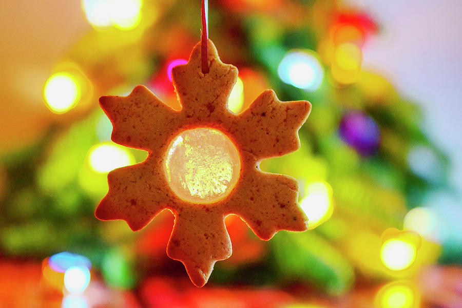 Spiced Snowflake Cookie Tree Decorations Photograph by Joanna Stolowicz