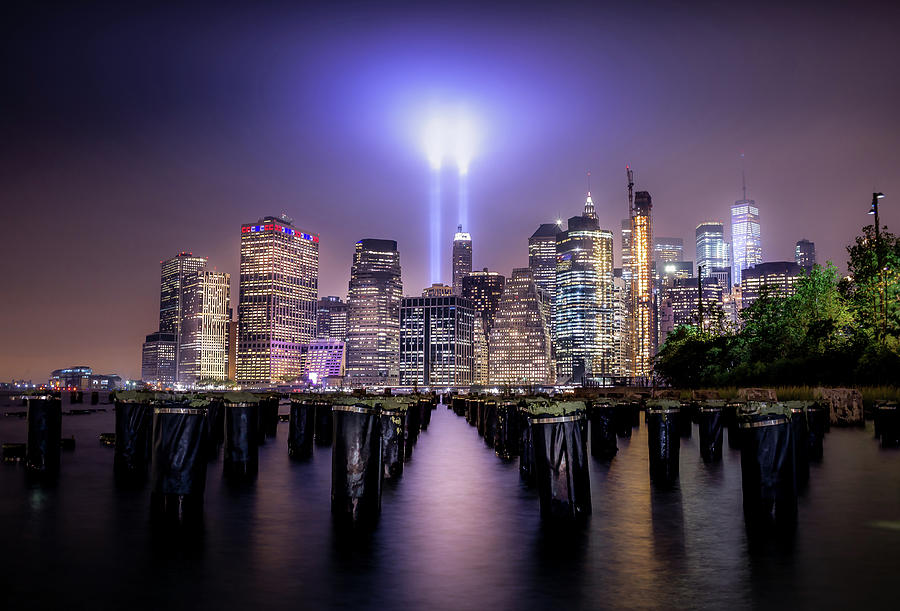 Skyline Photograph - Spirit of New York II by Nicklas Gustafsson