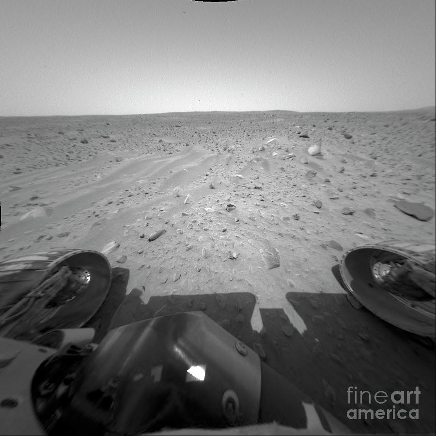 Spirit Rover On Mars Photograph by Nasa/jpl/science Photo Library