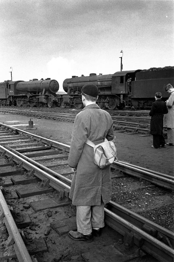 Spotting Trains Photograph by Thurston Hopkins