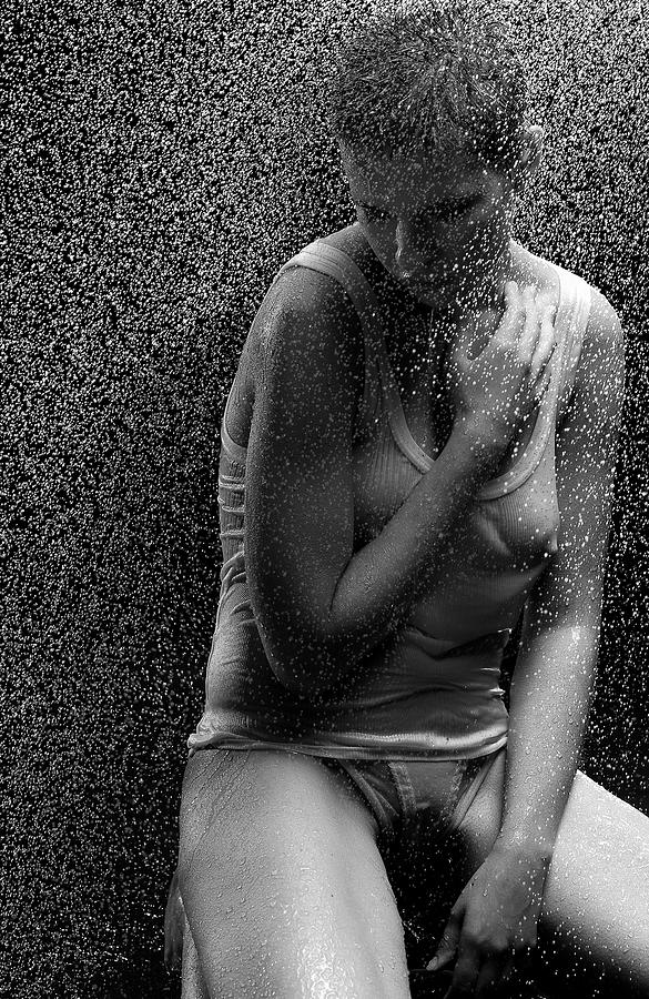Nude Photograph - Sprayed by Jassi Oberai
