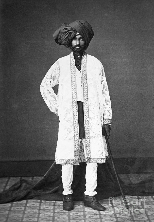 Sri Lankan Native In Traditional Clothes Photograph by Bettmann