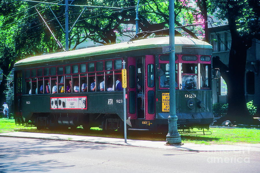 St. Charles Trolly Photograph by Bob Phillips