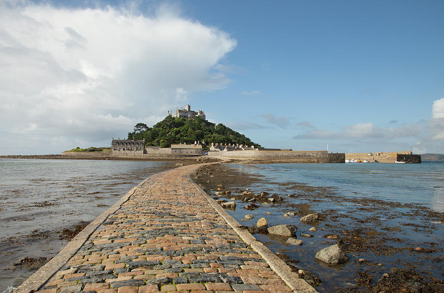 St Michaels Mount, Cornwall Photograph by Paulaconnelly