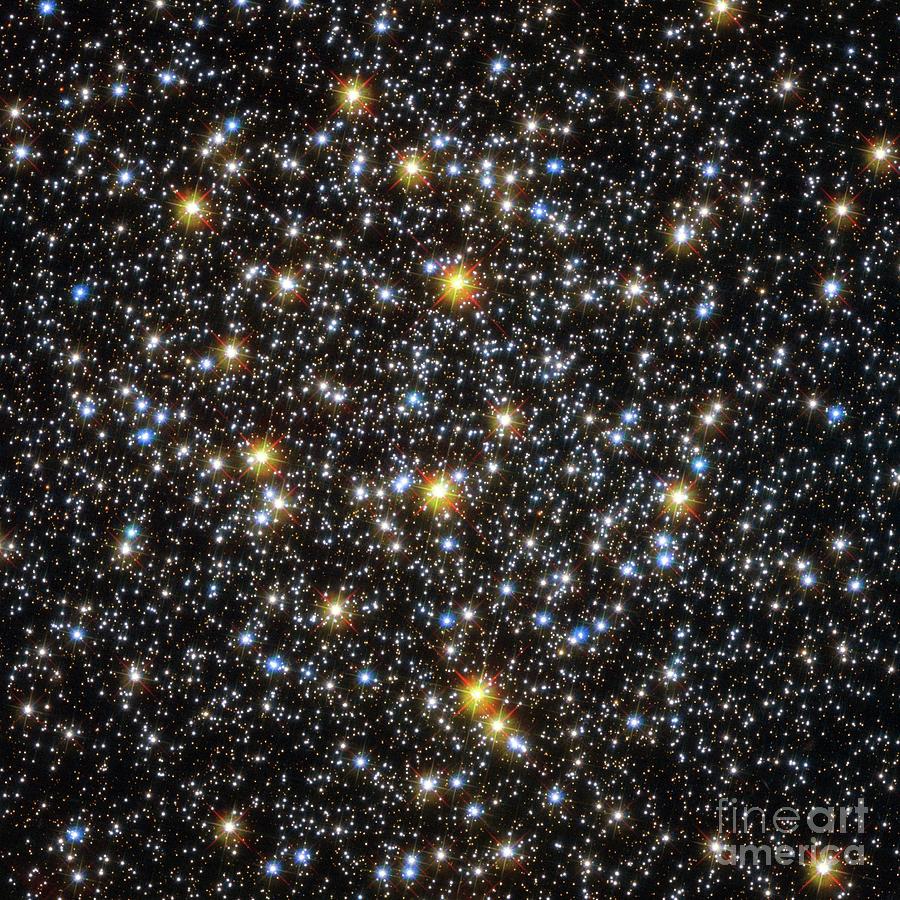 Stars In Globular Cluster Ngc 6362 Photograph by Nasa/esa/hubble/stsci/science Photo Library