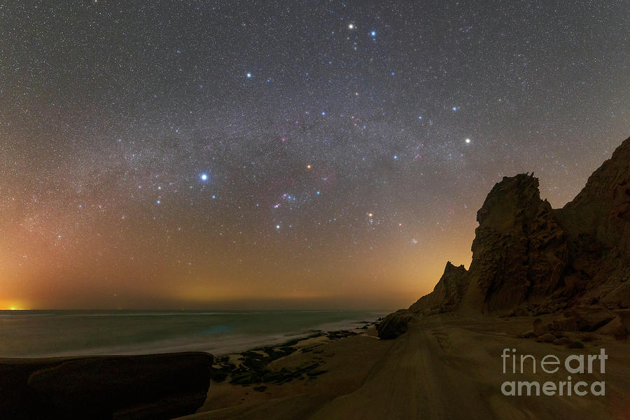Stars Over Persian Gulf Photograph by Amirreza Kamkar / Science Photo Library