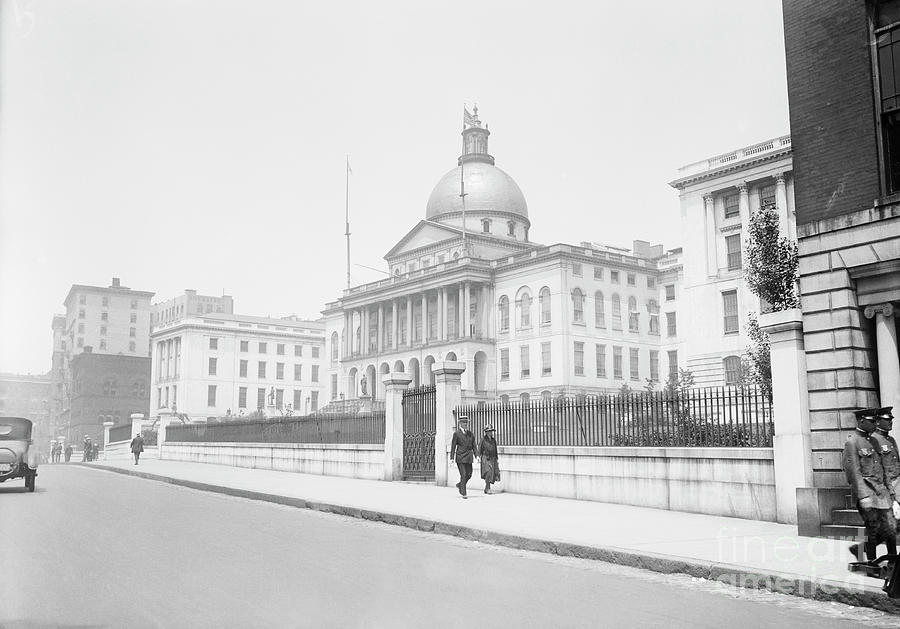 State House In Boston Photograph by Bettmann