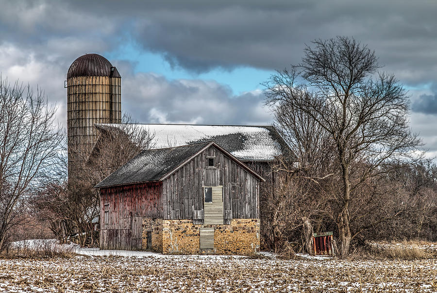 Stateline Barn Photograph by Karl Mohr