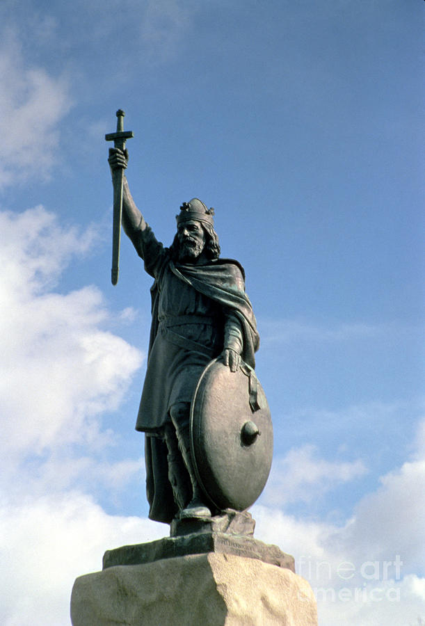 Statue Of Alfred The Great Sculpture by European School