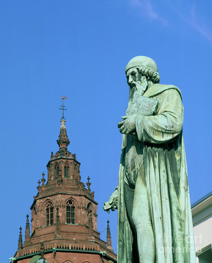 Statue Of Johannes Gutenberg Photograph by Martin Bond/science Photo Library