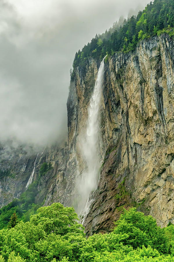 Staubbach Waterfall, Lauterbrunnen, Switzerland Photograph by Robert Murray