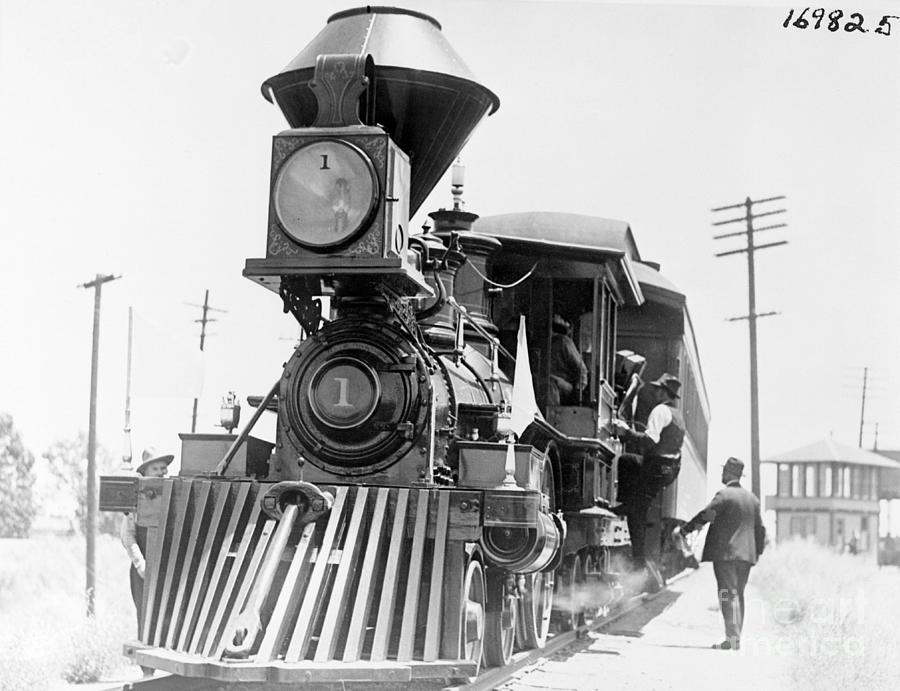 Steam Locomotive Of Southern Pacific Photograph by Bettmann